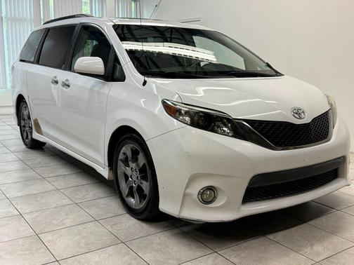 2014 Toyota Sienna SE