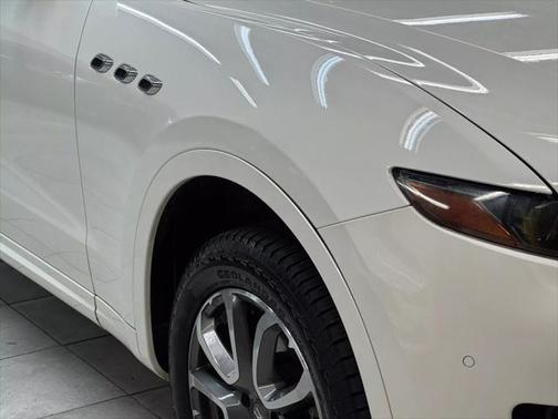 2017 Maserati Levante Base
