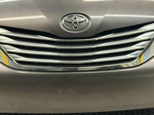 2011 Toyota Sienna Limited