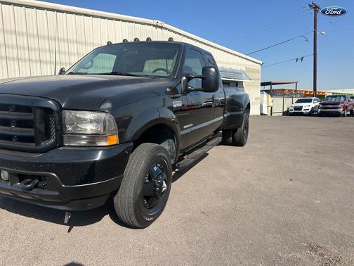 Black Clearcoat 2002 Ford F-350 Lariat