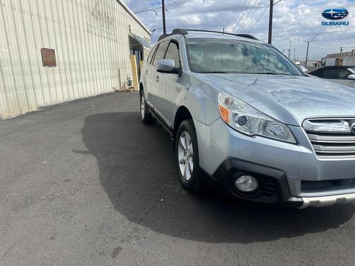 2013 Subaru Outback 3.6R Limited