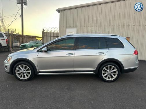 2017 Volkswagen Golf Alltrack TSI SE