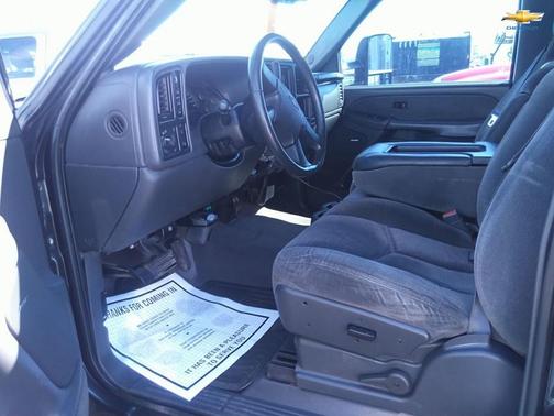 2003 Chevrolet Silverado 2500 LS H/D Crew Cab