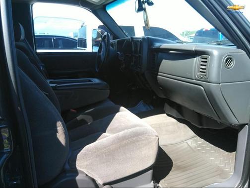 2003 Chevrolet Silverado 2500 LS H/D Crew Cab