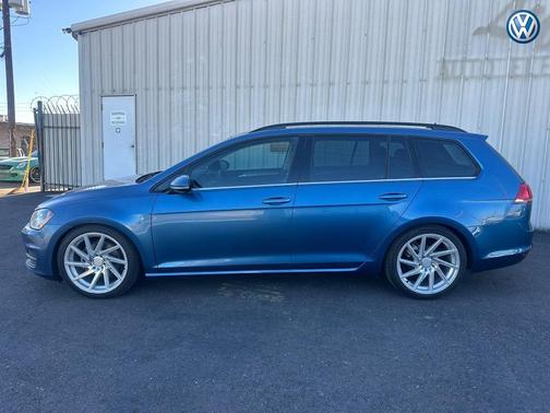 2015 Volkswagen Golf SportWagen TDI S 4-Door