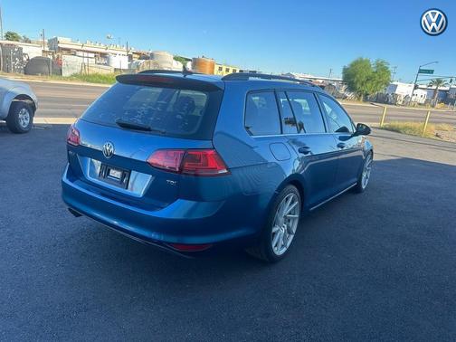 2015 Volkswagen Golf SportWagen TDI S 4-Door