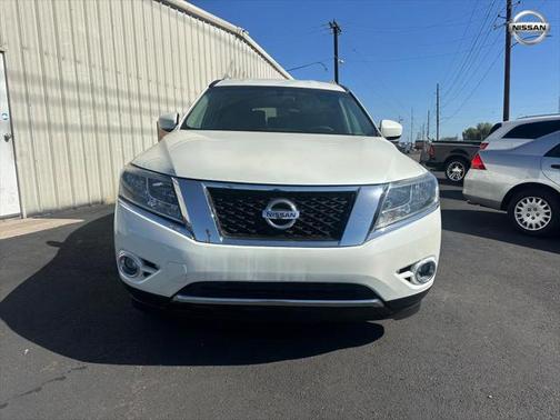 2016 Nissan Pathfinder SV