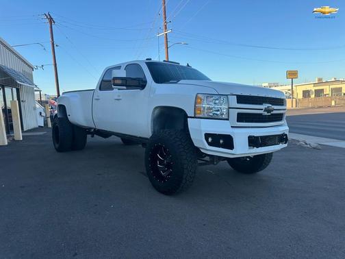 2008 Chevrolet Silverado 3500 LTZ Crew Cab