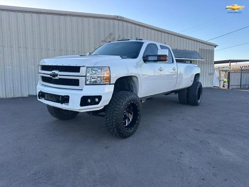 2008 Chevrolet Silverado 3500 LTZ Crew Cab