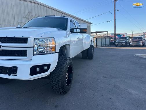 2008 Chevrolet Silverado 3500 LTZ Crew Cab
