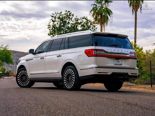 2019 Lincoln Navigator L Black Label