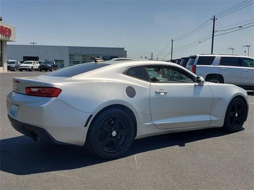 Photo 3 of 22 of 2017 Chevrolet Camaro 1LT