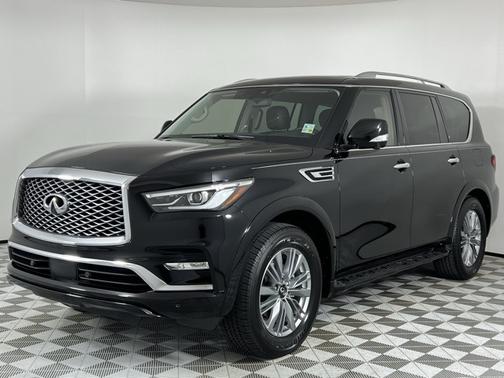 2021 INFINITI QX80 LUXE