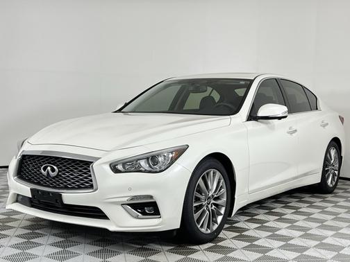 2022 INFINITI Q50 LUXE