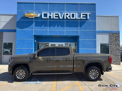 Deep Bronze Metallic 2023 GMC Sierra 1500 AT4