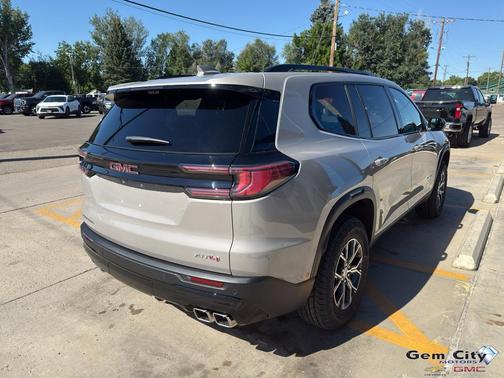 2026 GMC Acadia AWD AT4