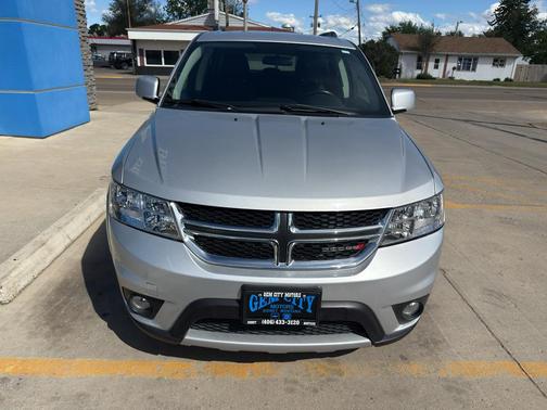 Bright Silver Metallic Clearcoat 2013 Dodge Journey SXT