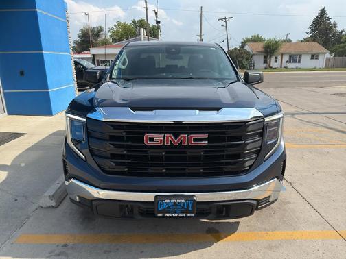 2022 GMC Sierra 1500 Pro