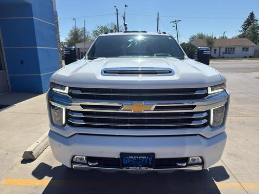 Summit White 2023 Chevrolet Silverado 2500 High Country