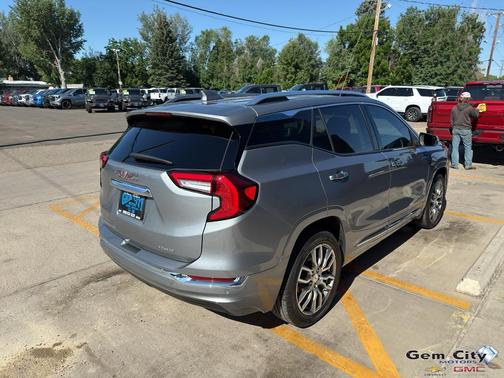 2023 GMC Terrain Denali