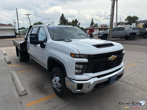 2025 Chevrolet Silverado 3500 WT