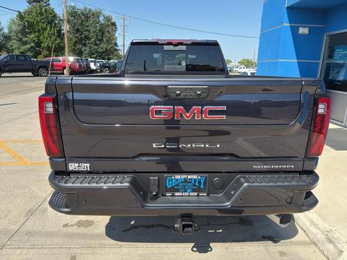 2025 GMC Sierra 2500 Denali