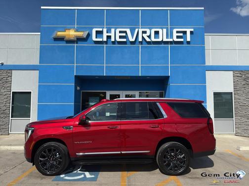 2025 GMC Yukon SLT