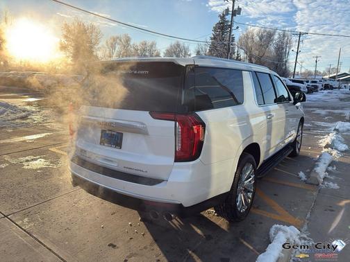 2023 GMC Yukon XL Denali