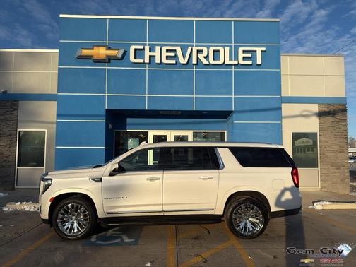 2023 GMC Yukon XL Denali