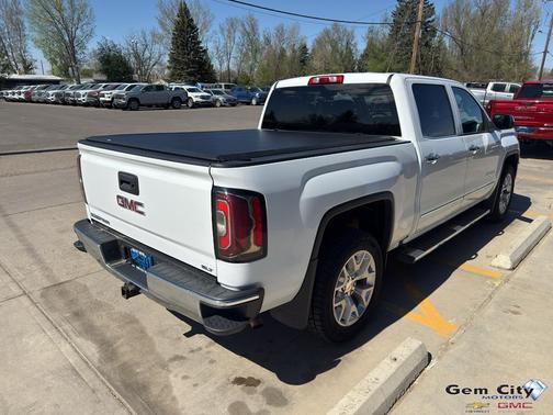 Summit White 2017 GMC Sierra 1500 SLT