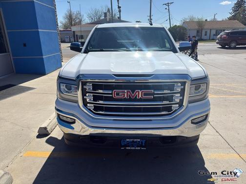 Summit White 2017 GMC Sierra 1500 SLT