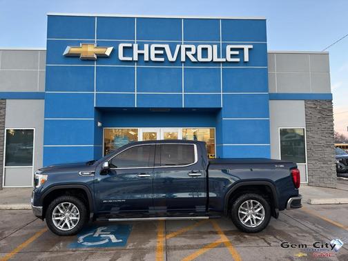 2021 GMC Sierra 1500 SLT