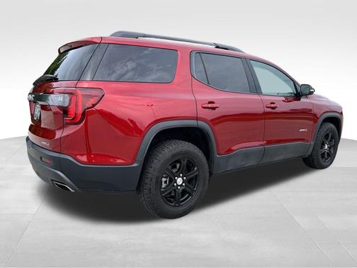 2023 GMC Acadia AWD AT4