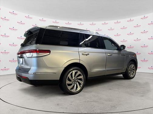 2022 Lincoln Navigator Reserve