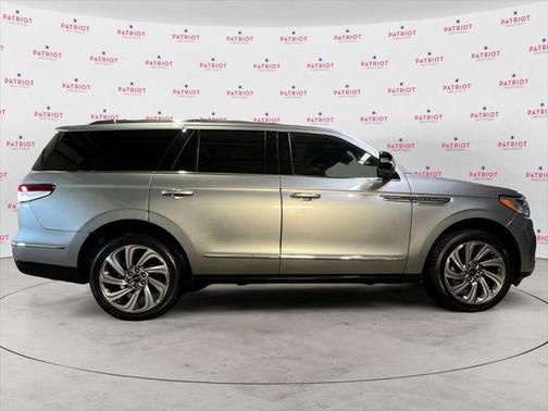 2022 Lincoln Navigator Reserve