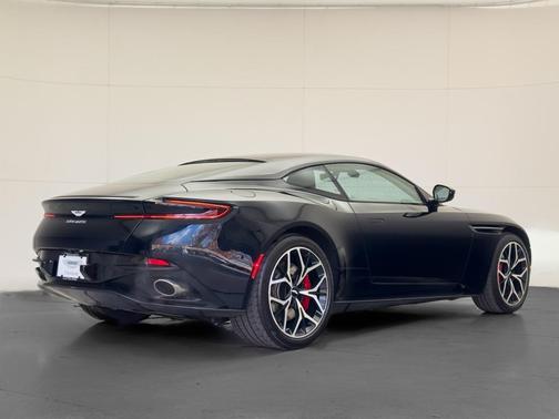 2019 Aston Martin DB11 Base