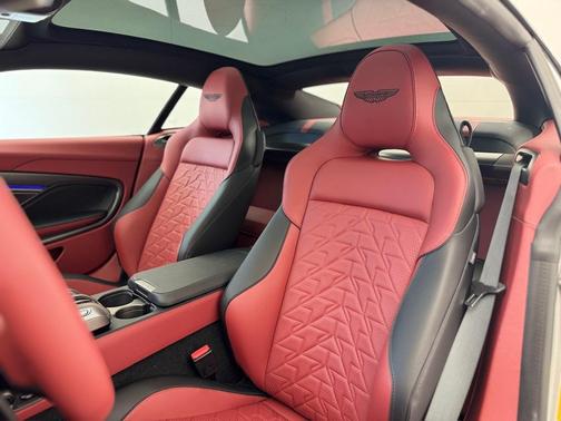 2025 Aston Martin Vanquish V12
