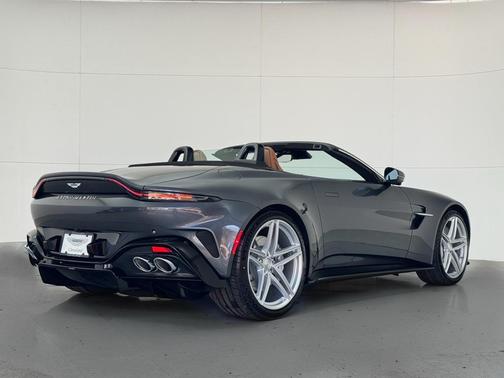 2026 Aston Martin Vantage Roadster