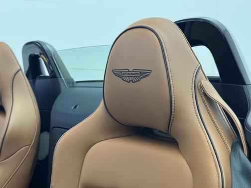 2026 Aston Martin Vantage Roadster