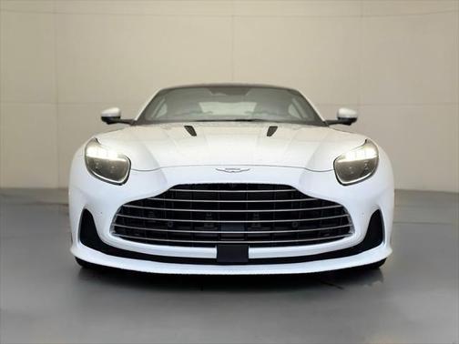 2025 Aston Martin DB12