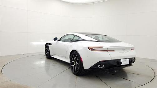2025 Aston Martin DB12