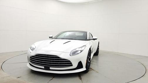 2025 Aston Martin DB12