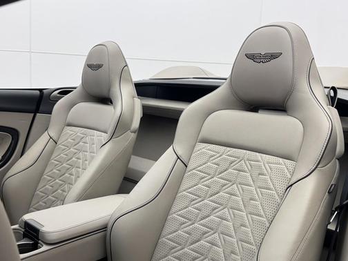 2026 Aston Martin Vanquish Volante