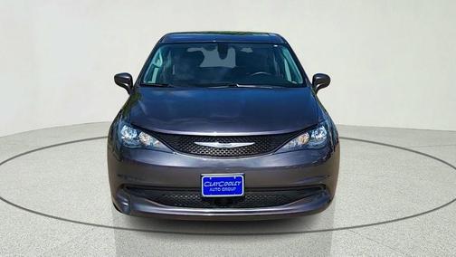 Granite Crystal Clearcoat Metallic 2021 Chrysler Voyager LX