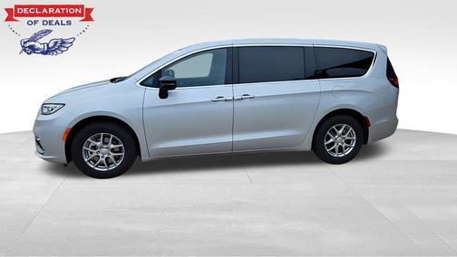 Silver Mist Clearcoat 2026 Chrysler Pacifica Select