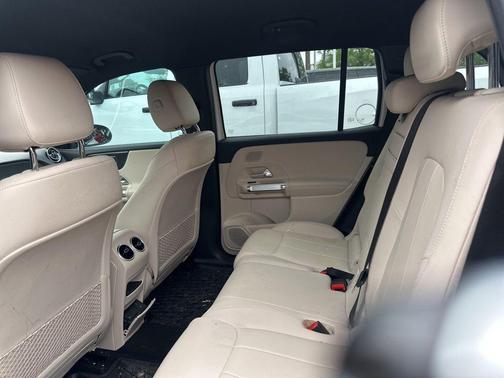 Digital White 2024 Mercedes-Benz EQB 250 Base