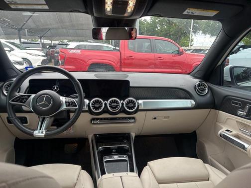Digital White 2024 Mercedes-Benz EQB 250 Base