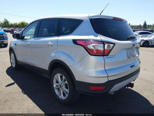 Ingot Silver Metallic 2017 Ford Escape SE