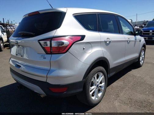 Ingot Silver Metallic 2017 Ford Escape SE