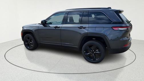 Metallic 2026 Jeep Grand Cherokee Limited